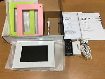 【中古】 ソニー SONY デジタルフォトフレーム S-Frame E710 7.0型 内蔵記憶装置128MB 白いこと DPF-E710/WI カメラ・ビデオカメラ・光学機器-デジタルフォトフレーム