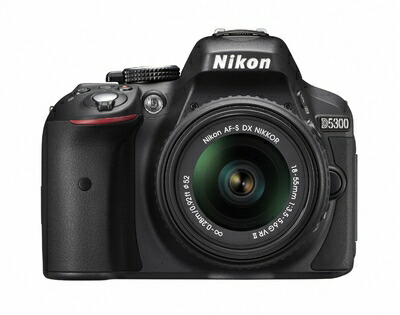 【中古】 Nikon デジタル一眼一眼レフ写真機 D5300 18-55粍 VR II 水晶体一揃いの道具 黒いこと 2400万絵素 3.2型液晶 D5300LK18-55VR2BK