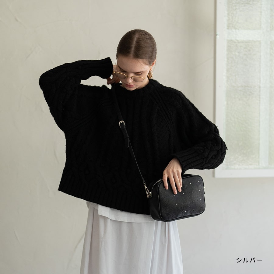 ちりばめられた小さなドットが大人かわいい｜ 本革 ショルダーバッグ