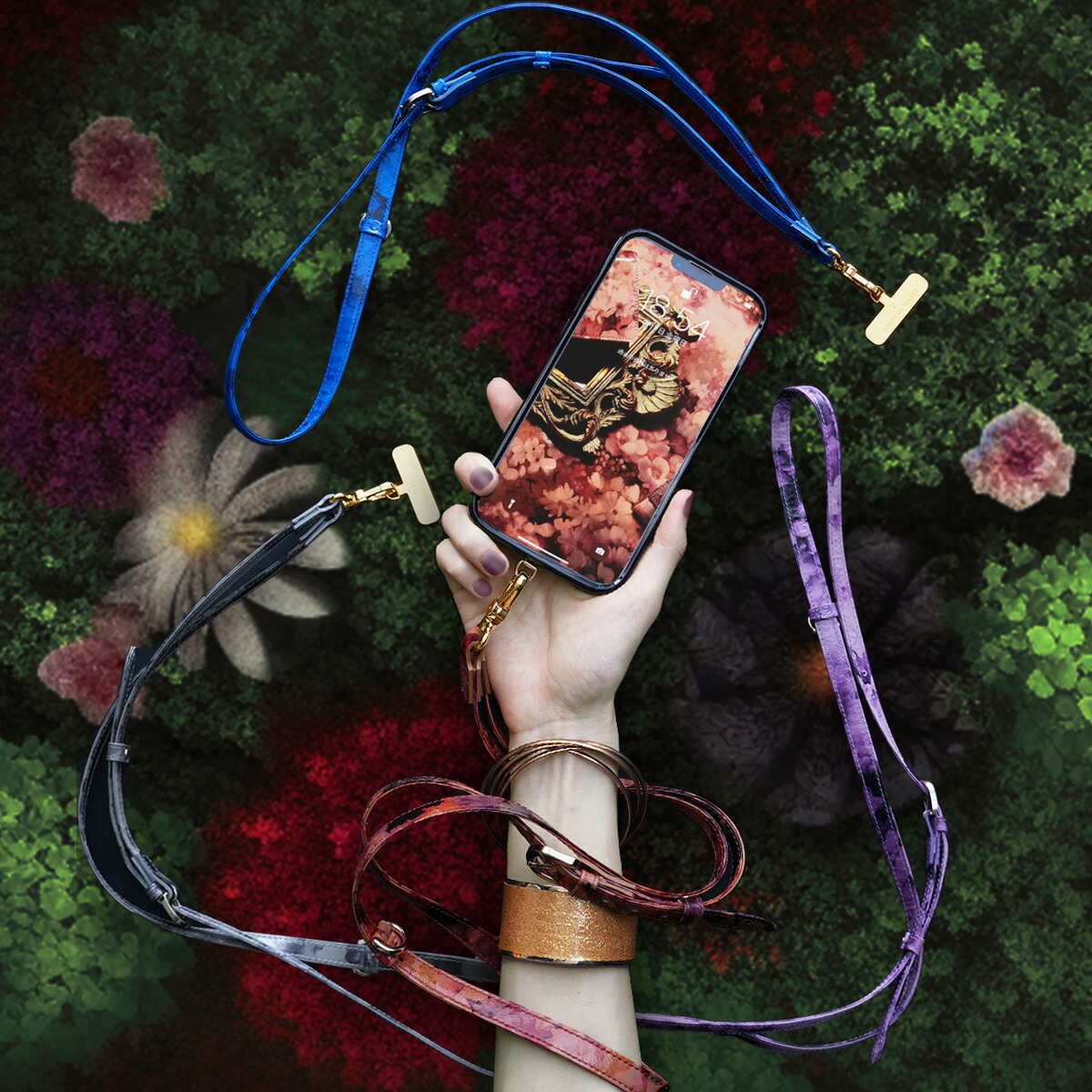 【FRUTTI】連れてって。花たちが待つ場所へ。スマホショルダーFiore（フィオーレ）FRUTTI DI BOSCO フルッティディボスコ アートレザー エナメル 本革 花柄レザー デザイン おしゃれ 可愛い スマートフォンショルダー ストラップ スマホ レザーショルダー 356-221922｜限定バッグと出会えるエルトゥーク
