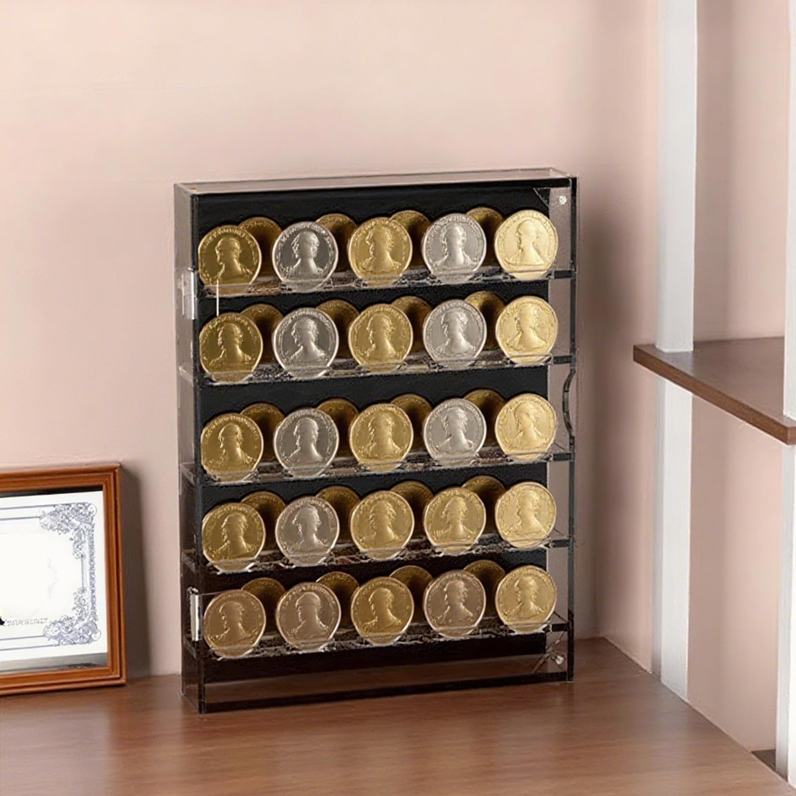 チャレンジコインケース、クリアアクリルラウンドコインホルダー - ディスプレイホルダーボックス 取り外し可能な棚 メダル ピンバッジ  マルチクリアボックス棚付き | 3COINS(スリーコインズ)キッズ | PAL CLOSET(パルクローゼット) -  パルグループ公式ファッション通販サイト