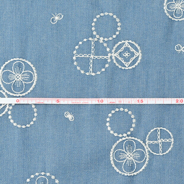 楽天市場 数量5個から承ります Blue Embroidery サークル柄 刺繍入りデニム生地 約110cm幅 10cm単位計り売り コットン ステッチ 布 切り売り 花柄 北欧 手芸 手作り ハンドメイド 入園 入学 通園 通学 Craft Navi