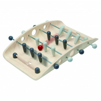 正規輸入品 プラントイ 木製玩具 サッカーゲーム 4639【メーカー直送：代金引換不可：同梱不可】【北海道・沖縄・離島は配達不可】