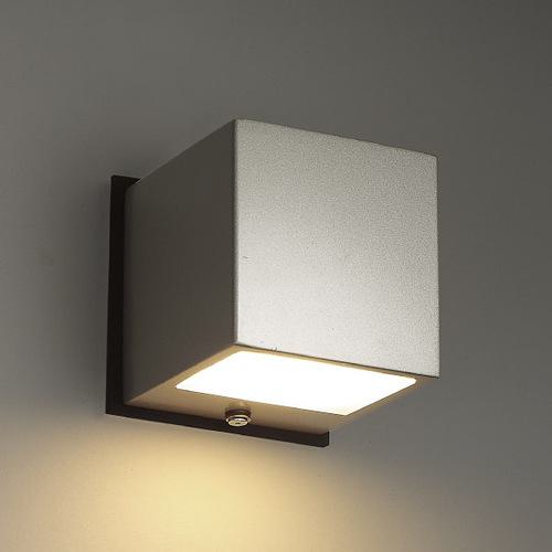 ■山田 ウォールライト 82lm 電球色〔品番:AD2418L〕【3665796:0】[送料別途見積り][法人・事業所限定][外直送][店頭受取不可]