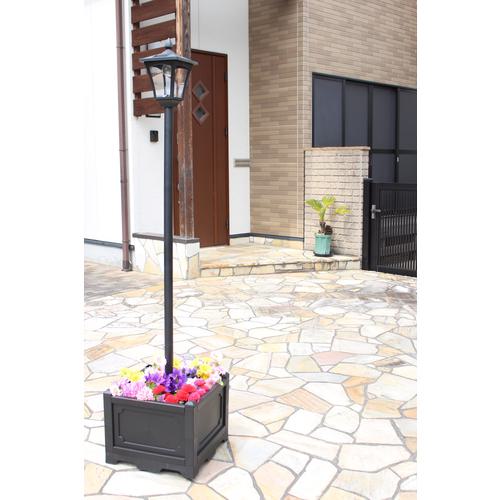 ■TASSCOM 四角い鉢付きソーラー街灯 1灯〔品番:TAN7931〕【5455398:0】[法人・事業所限定][外直送元][店頭受取不可] 8,253円