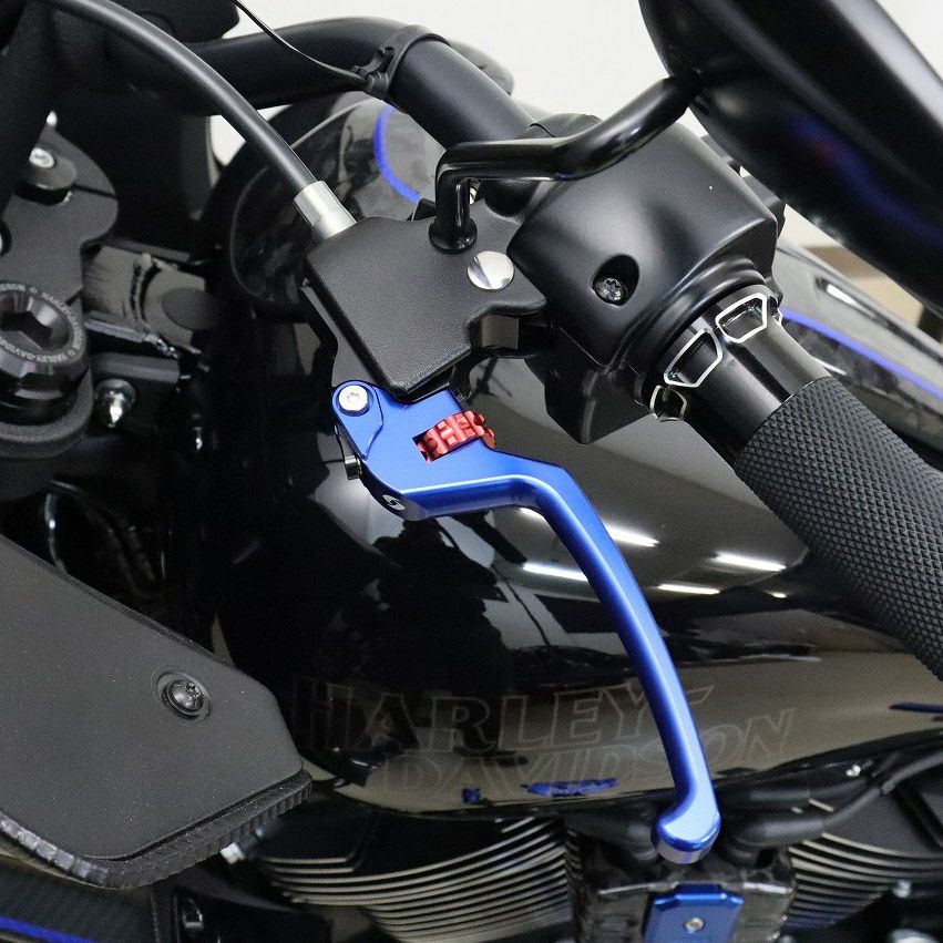 ハーレー M8ソフテイル アルミ アジャスタブルレバーセット スタンダードタイプ (ブルー/レッド) スピードラ
