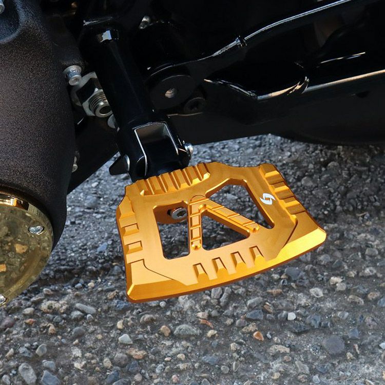 M8ソフテイル、スポーツスターS、ナイトスター、パンアメリカ アルミ削り出し パッセンジャー ミニフットボード (ゴールド) スピードラ 29,733円