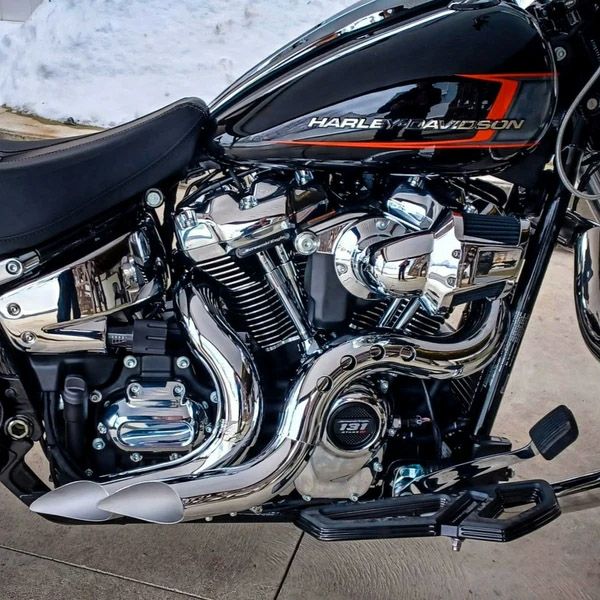 ハーレー M8 ツーリング、ソフテイル、トライク カットバック フルエキゾーストマフラー (クローム/クローム) ブローパフォーマンスエキゾースト｜ワールドモーターライフ