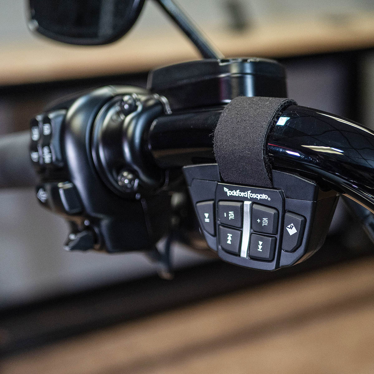 【Rockford Fosgate】PMX-BTUR ブルートゥース ユニバーサルコントロールユニット PMX-BTUR|ワールドモーターライフ