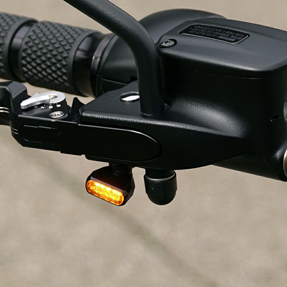 ローライダーS ハンドルマウント LEDフロントターンシグナル Wunderkind　107217-F15｜ワールドモーターライフ 27,966円