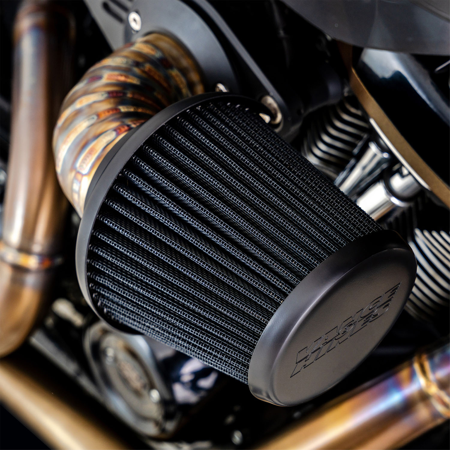 M8ツーリング、ソフテイル VO2ファルコン エアクリーナー ステンレス 【バンス＆ハインズ】71049｜ワールドモーターライフ 100,392円