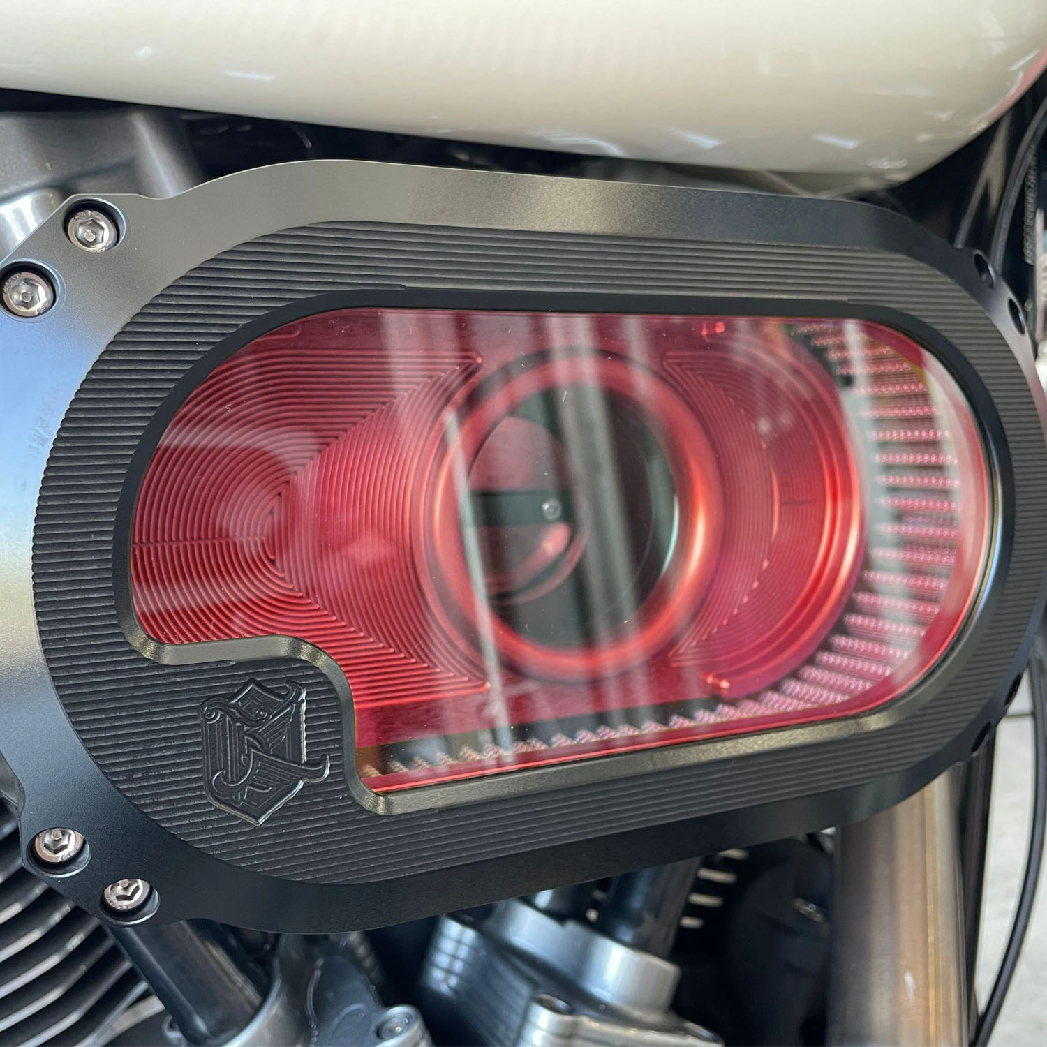 【KEN'S FACTORY】 Next level エアークリーナーキット ブラック/レッド M8ツーリング、ソフテイル NXT-01BR|ワールドモーターライフ