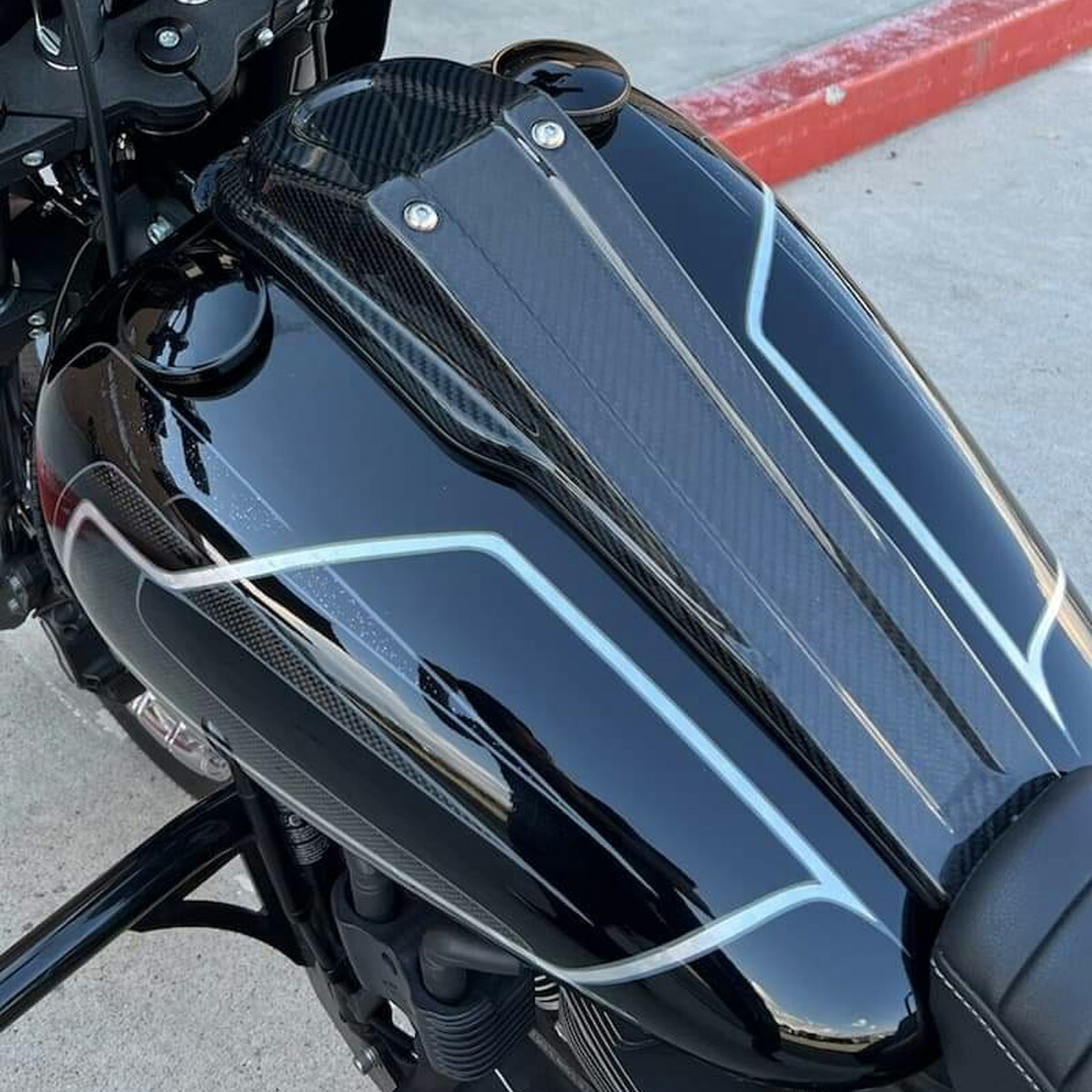 楽天市場】M8 ローライダーST ダッシュバッジ (ブラック) FXLRST