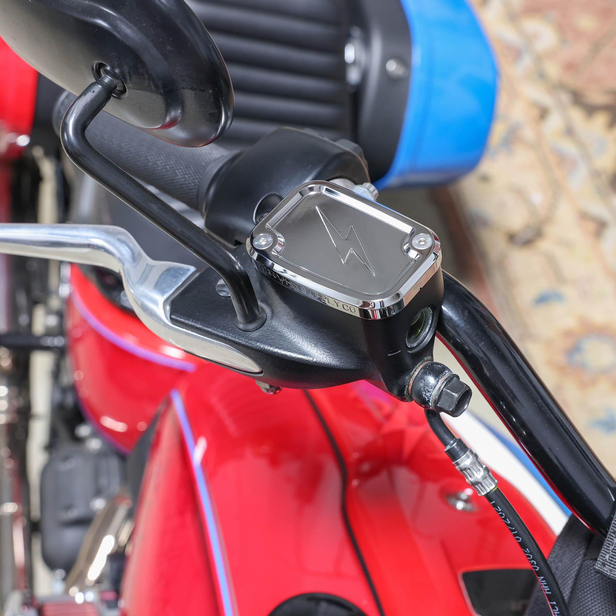 スラッシンサプライ M8 ソフテイル フロントブレーキマスターシリンダー・リザーバーキャップ (クローム) (THRASHIN SUPPLY)