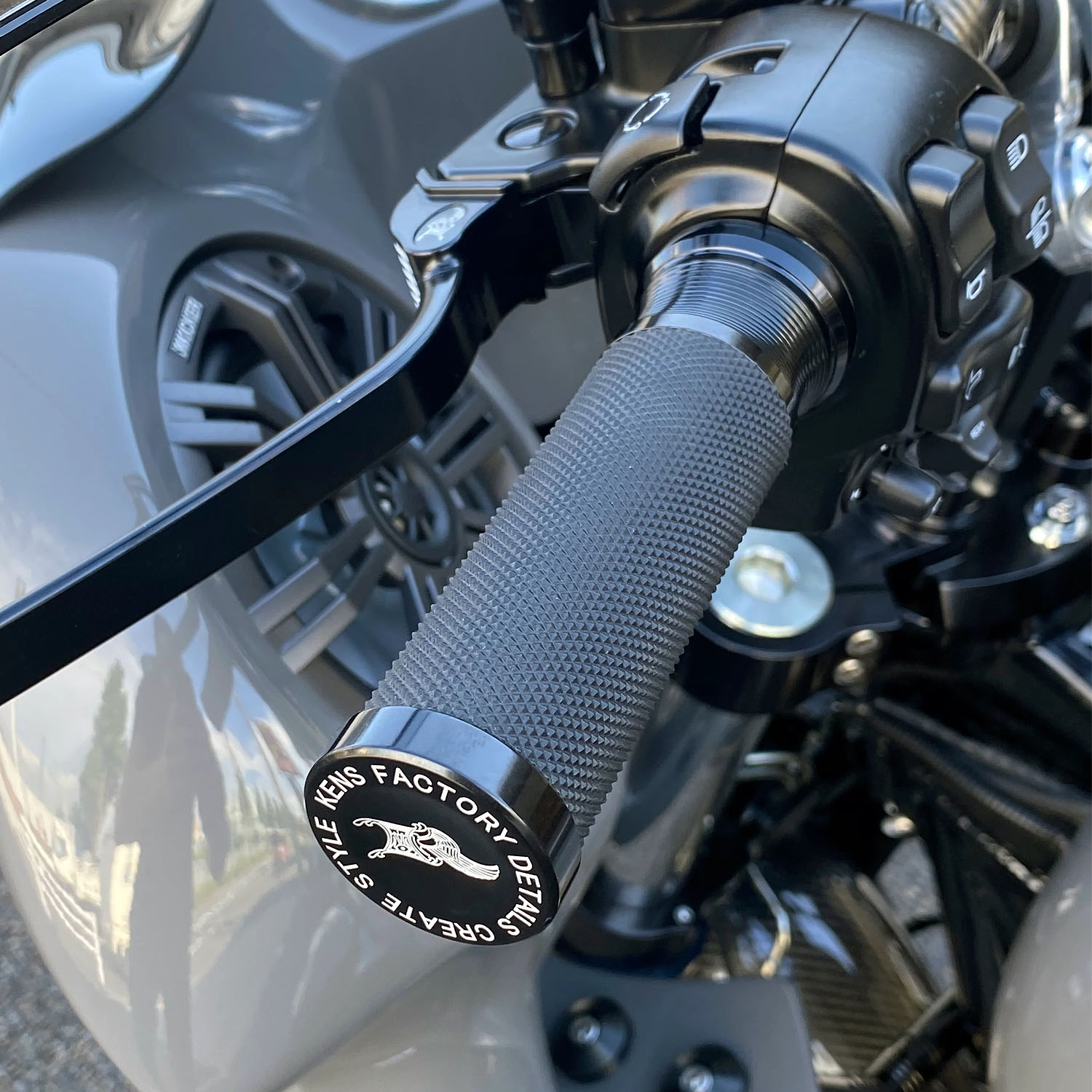 KEN'S FACTORY ネクストレベル FINEラバー グリップ 電子制御スロットル用｜ワールドモーターライフ