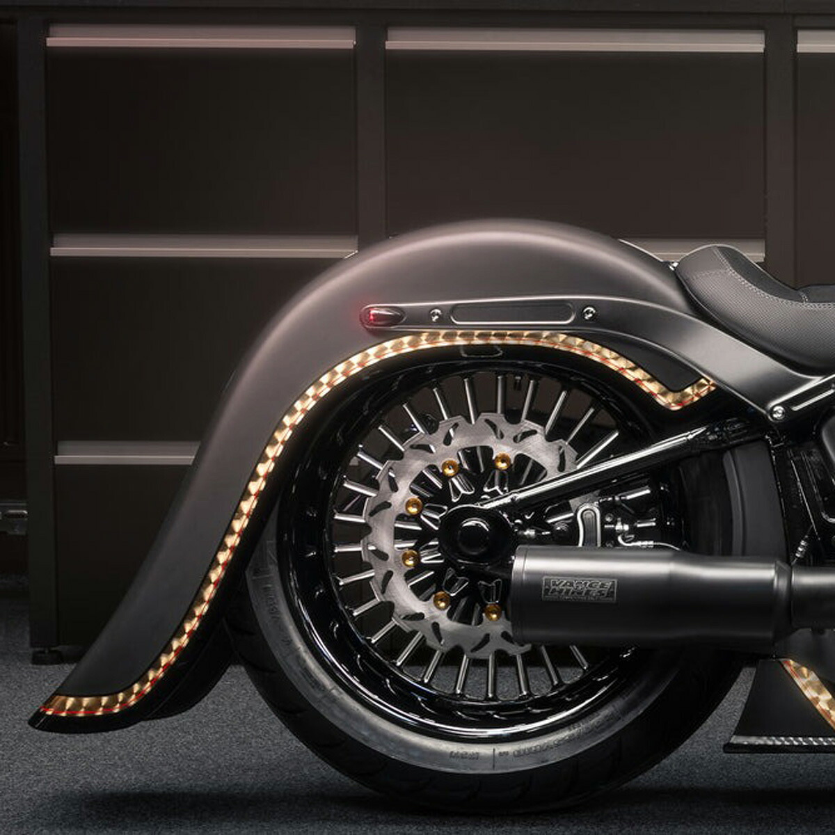 M8 ストリートボブ、スタンダード、スリム 180～200mmタイヤ対応 ストレッチリアフェンダー Killer Custom