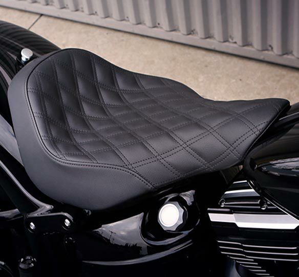 Saddlemen　Renegade LS ソロシート 818-29-002LS Saddlemen Renegade LS ソロシート 818-29-002LS Amazon.com