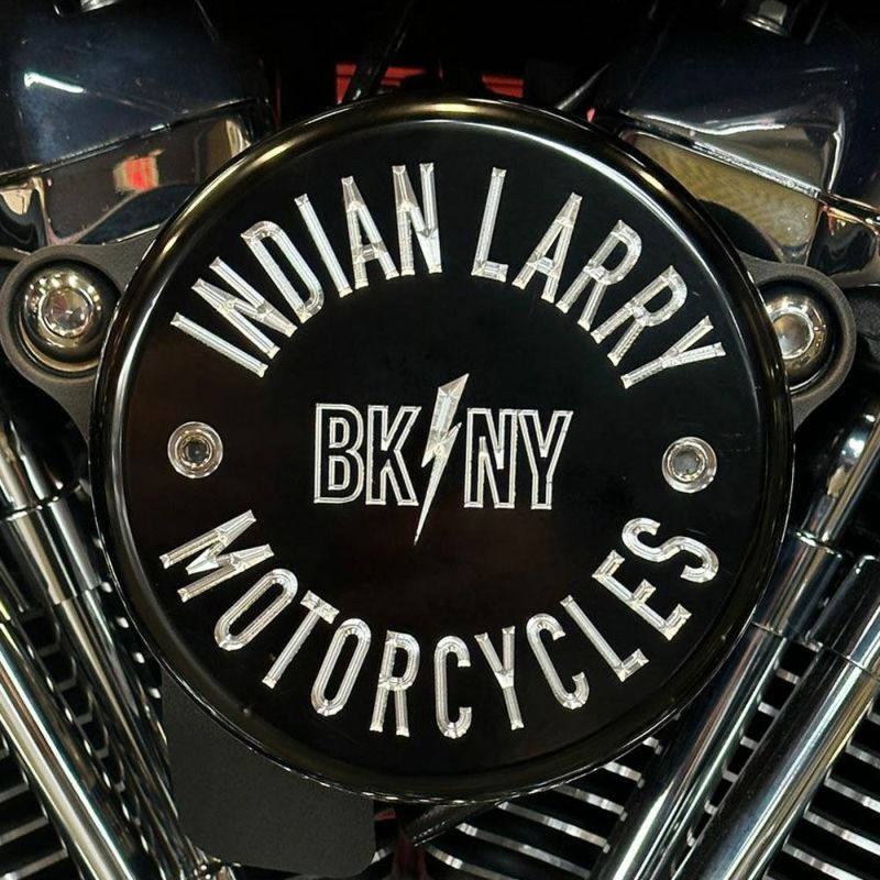 ステルスエアクリーナー用 BK/NY ロゴデザイン カバー グロスブラック Indian Larry Motorcycles|ワールドモーターライフ