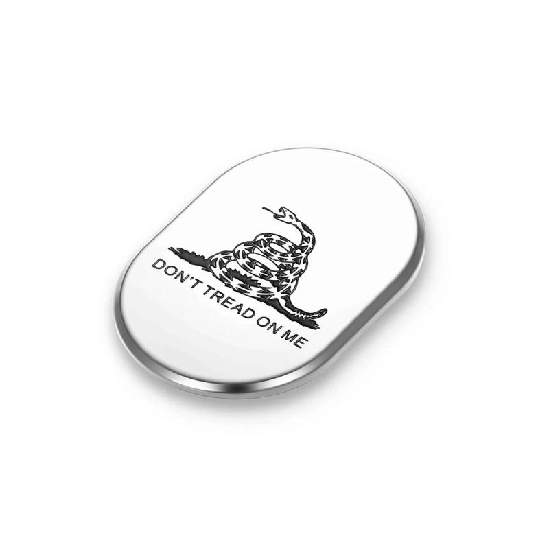 ツーリング用 アンテナホールカバー Dont Tread on Meデザイン 左用 (シルバー) フィグラティデザイン｜ワールドモーターライフ 9,953円