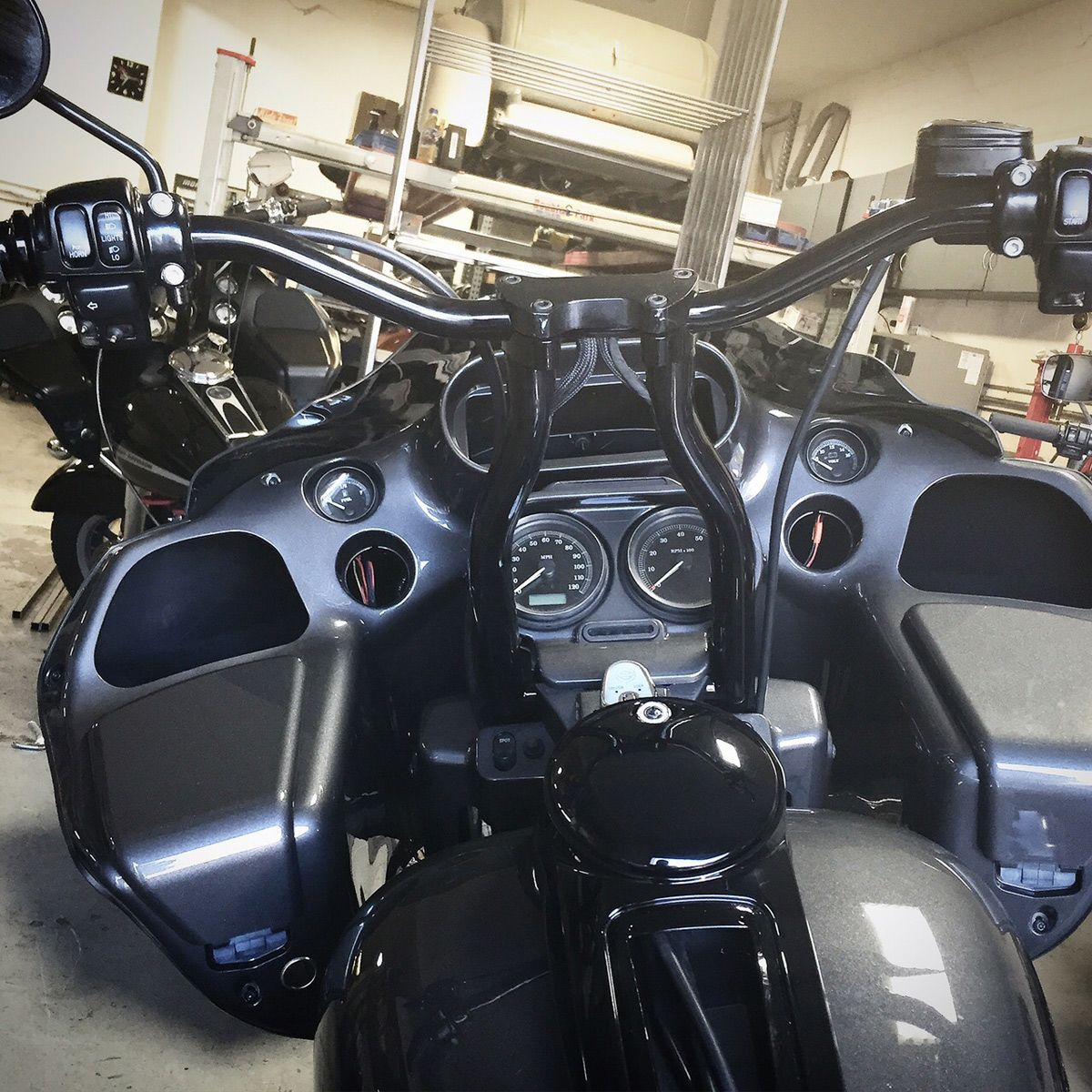 21645円 宅配便配送 ロードグライドライザー 14インチ高 1インチハンドルバー用 RGLR13E-14 グロスブラック