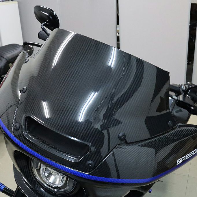 スピードラ ローライダーST ドライカーボン・ウィンドシールド (フォージド・艶あり)