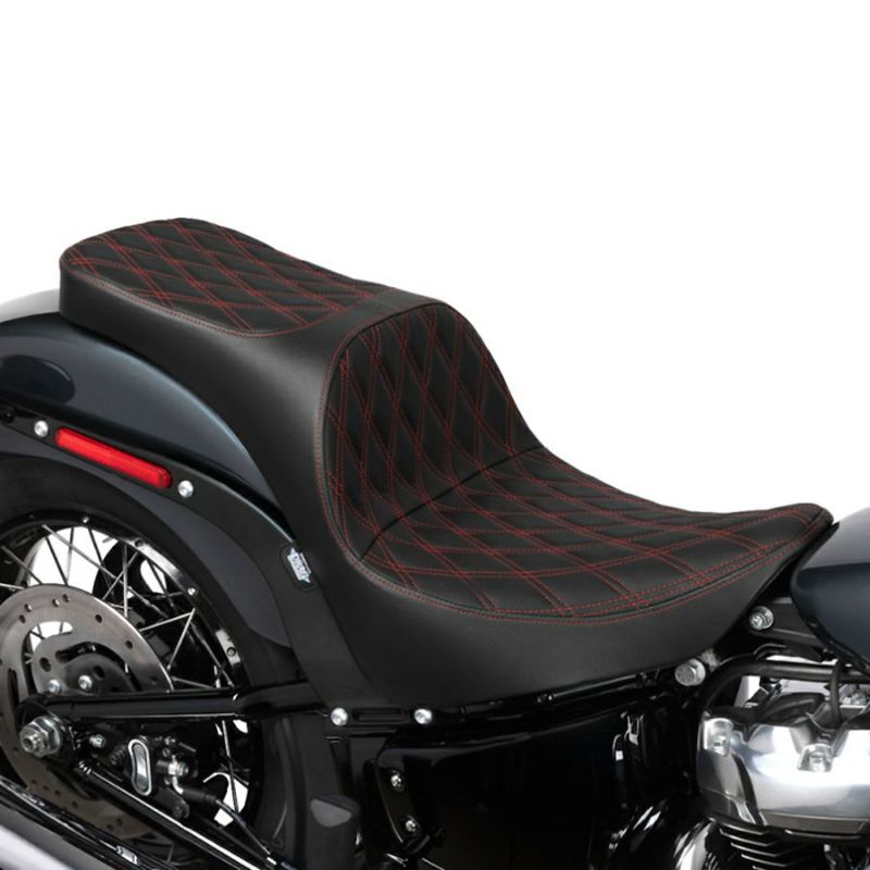 M8ソフテイル フリーダム・ツーリング 2UPシート (ダブルダイアモンドステッチ/レッド)|ワールドモーターライフ