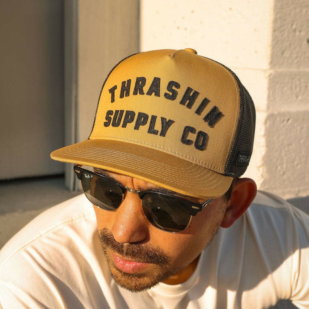 Thrashin Supply Foundation Trucker スナップバック キャップ イエロー