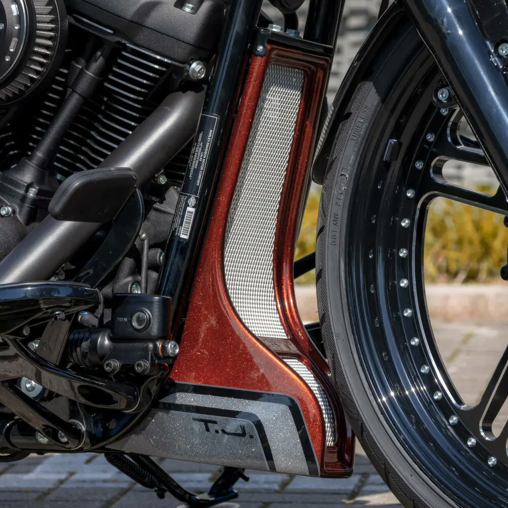 Thunderbike M8ファットボーイ GPスタイル・ロングスポイラー 23インチホイール用｜ワールドモーターライフ