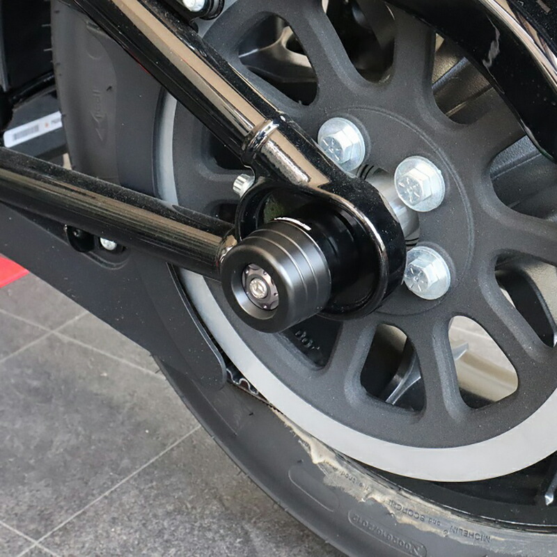 SPEEDRA M8ソフテイル リアアクスルスライダー (チタン)｜ワールドモーターライフ