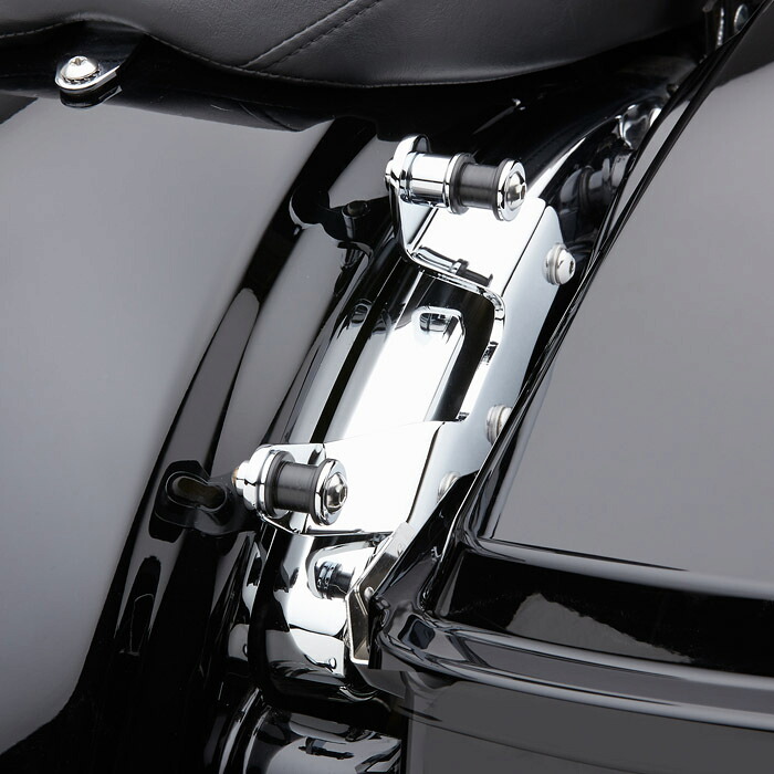 【コブラ】 デタッチャブル マウンティングキット クローム 2009~2013ツーリング 602-2100|ワールドモーターライフ
