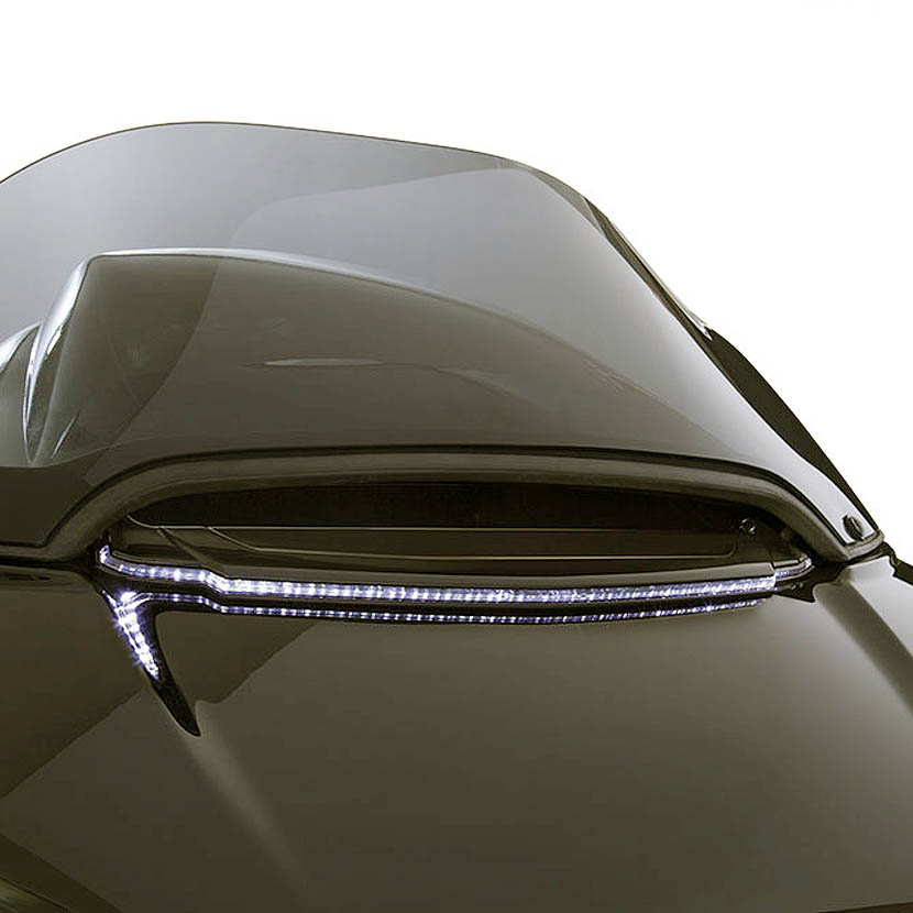 【CIRO】 LEDフェアリングベント ブラック 2015~2024 FLTRX、FLTRXS、FLTRU、FLTRUSE、FLTRK C40021|ワールドモーターライフ