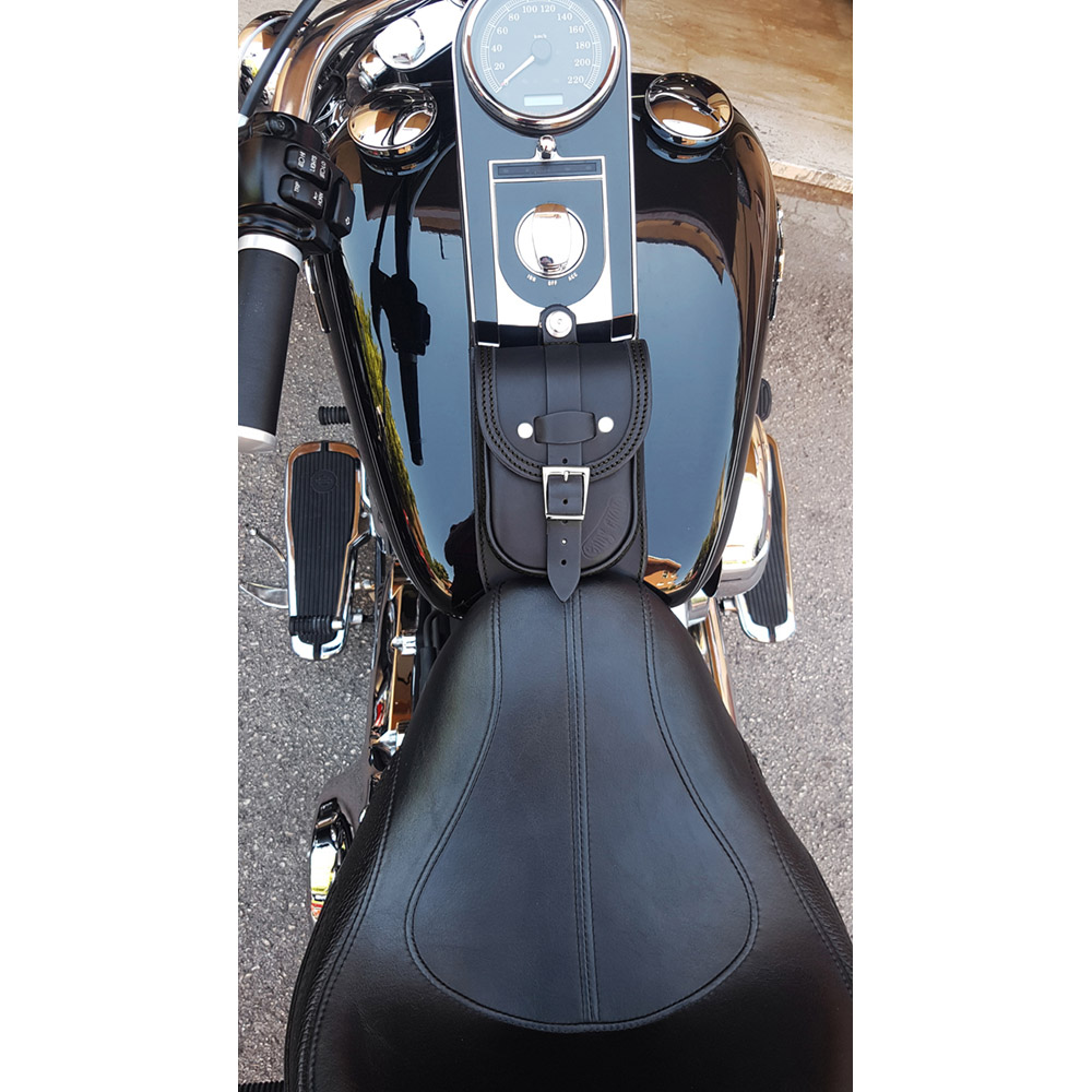 楽天市場】ハーレー レザータンクパネル タンクトリム ダッシュ