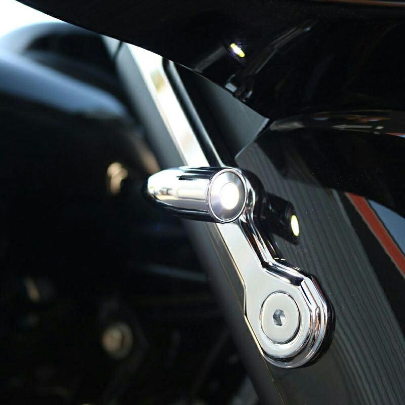 【ポールヤフィー】ストリートグライド用ライトニングバレットキット クローム LB-SG-DRL-C|ワールドモーターライフ
