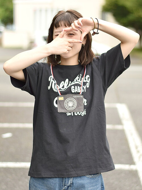 楽天市場 Rough なんちゃって手作りカメラteeレディース トップス 半袖 Tシャツ 刺繍 プリント ホワイト ブラック Rough ラフ カジュアル Heart Market 楽天市場店