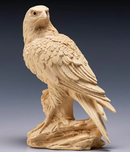 鷹　木彫り置物 tu213_1.jpg