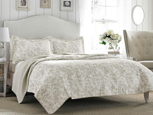 【スタンダード】　Laura Ashley ローラ アシュレイ　Amberley Biscuit キルト・セット （アンバリー・ベージュ）　172&times;223cm　薄手掛け布団1枚＆枕カバー1枚　寝具｜輸入セレクトショップハートランド