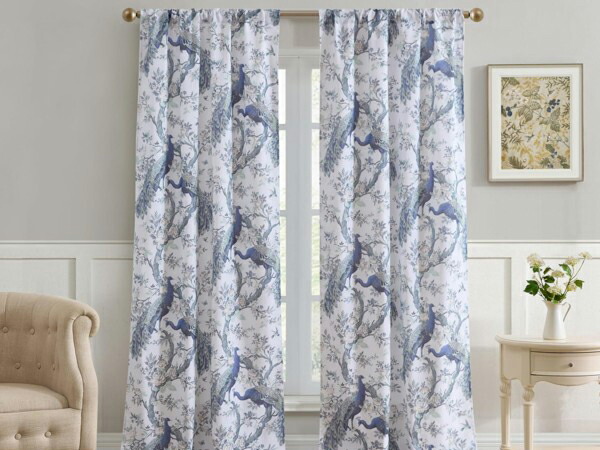 ローラアシュレイ　生地　カーテン ローラアシュレイのカーテンの施工事例 | プロヴァンスの風