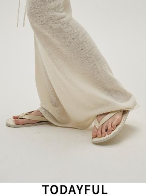 【即日出荷】TODAYFUL トゥデイフル Leather Thong Sandals★ 26春夏 12611018 サンダル 春小物 26春先行受注会 吉田怜香 レザートングサンダル フラット 靴【新作】【夏シューズ】|HeartySelect 店