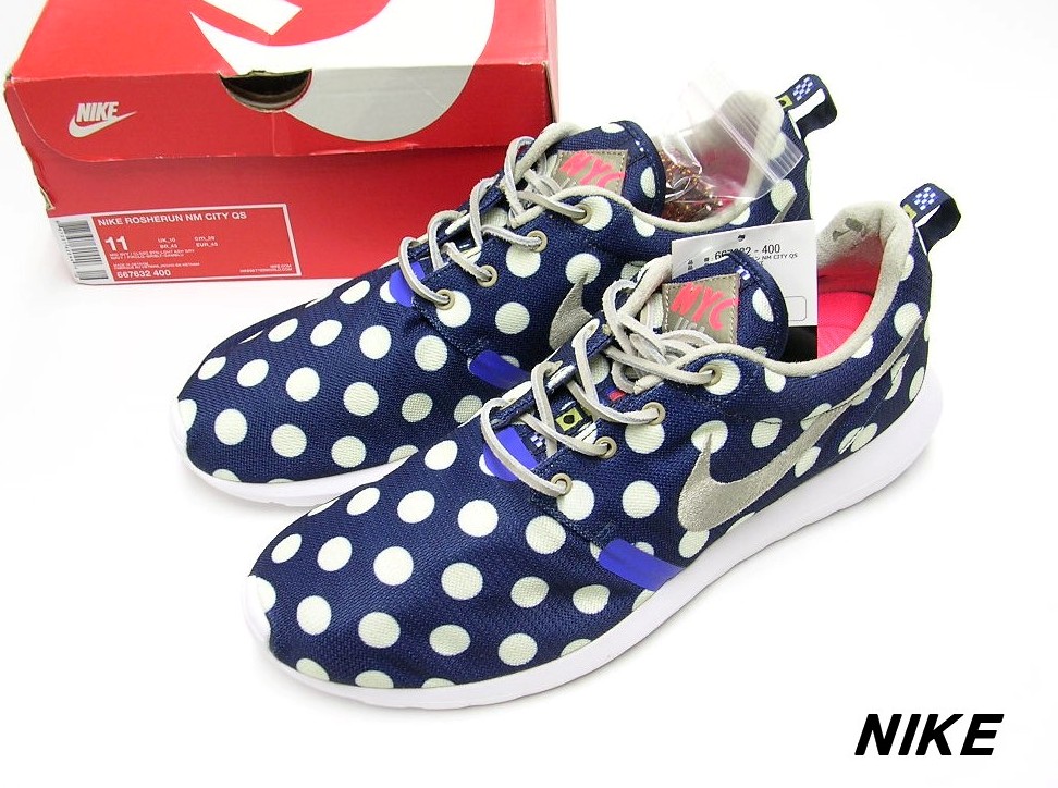 楽天市場 11 29cm 黒タグ付き Nike Rosherun Nm City Qs Nyc ナイキ ローシラン シティーパック ニューヨーク ドット 400 Heavens