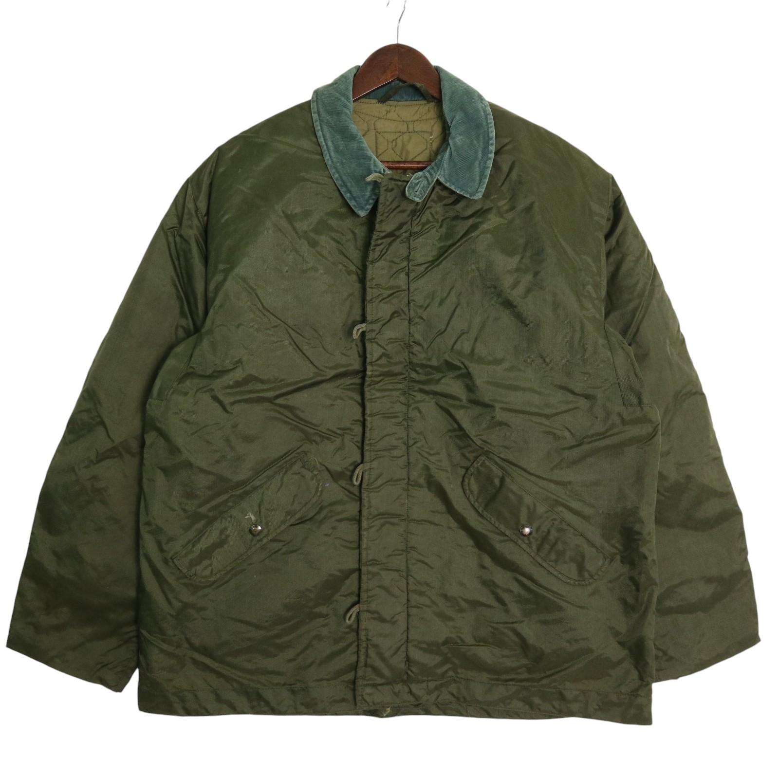 80年代 米軍実物 U.S.NAVY ECW ナイロンデッキジャケット ミリタリー オリーブ (メンズ L相当) 中古 古着 A2270|YAMAHISA USEDCLOTHINGSHOP