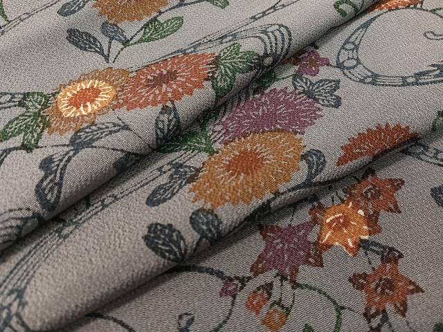 平和屋着物●上質な小紋 型染め 流水菊文 鬼しぼ縮緬 正絹 逸品 CABD8209vp|平和屋