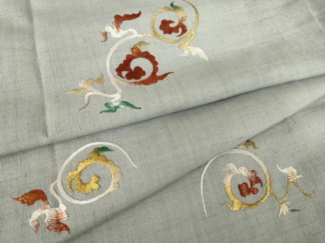 平和屋着物●訪問着　結城紬地　総刺繍　唐草文　金糸　正絹　逸品　AABJ8201ck｜平和屋