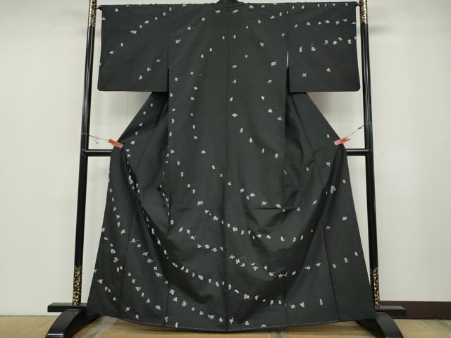 長閑やかさ屋御召しもの●短い訪問着 紬地 総刺しゅう 梟 黒地 正絹 珠玉 CABB6286ut