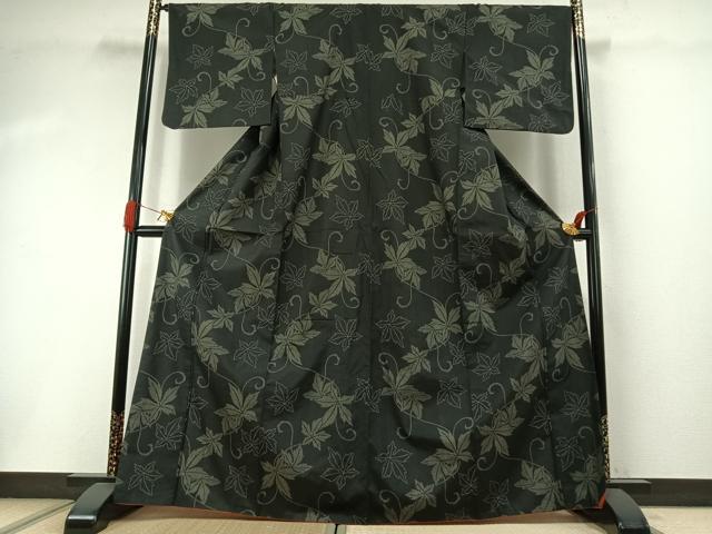 長閑やかさ屋御召しもの●御前上等な紬 唐草文 黒地 正絹 珠玉 AABI1871fy