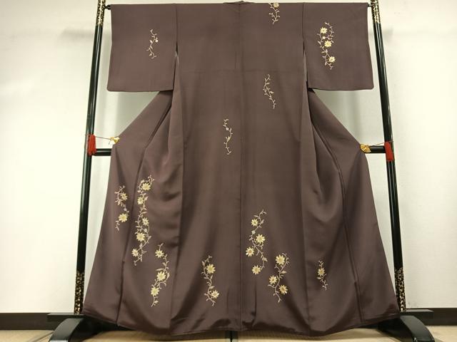 長閑やかさ屋御召しもの●短い訪問着 友禅 駒刺しゅう 花唐草文 滅紫色 金彩 正絹 珠玉 AABG4702fy