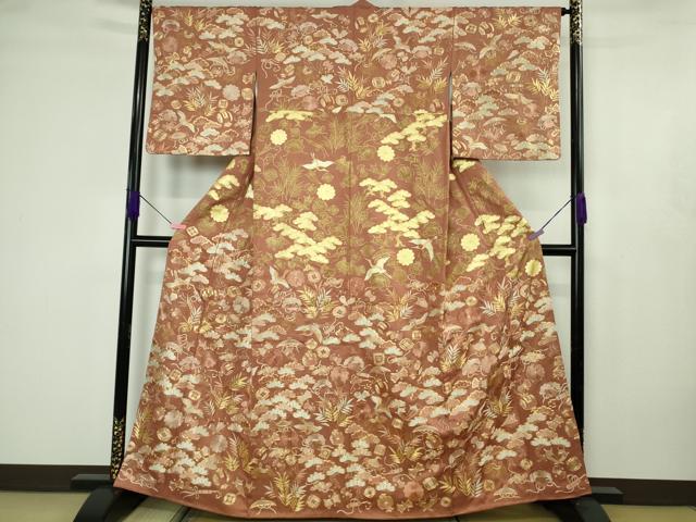長閑やかさ屋中央局●最御前上等 中国三大刺しゅう 相良刺しゅう 駒刺しゅう 総手刺しゅう 短い訪問着 宝尽くし飛鶴文 濃縮された真赭色地 金糸 金通し地 三越取りまわし 珠玉DZAB4616kh6
