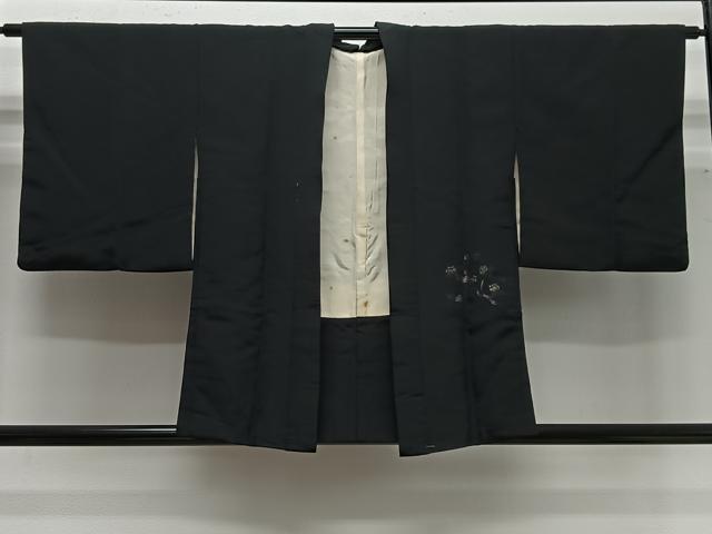 長閑やかさ屋御召しもの＃羽織 寿光織 枝花文 黒地 金糸 正絹 珠玉 CABG3776ua