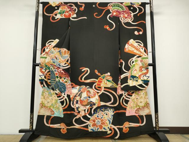 長閑やかさ屋御召しもの●アンティーク 大正人情本 振袖 刺しゅう 扇子飛鶴被子植物文 黒地 現ナマ彩 正絹 珠玉 CABD0022ut