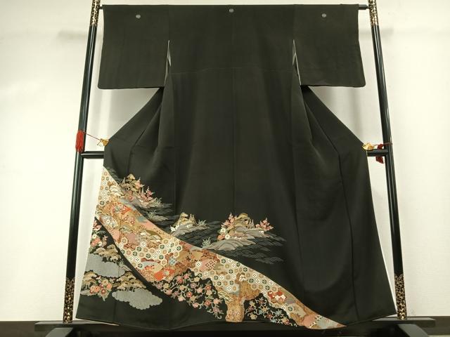 長閑やかさ屋御召しもの●晴れ晴れしい黒留袖 友禅 駒刺しゅう 見晴らし西洋紙花文 金彩 正絹 珠玉 AABI1982fy