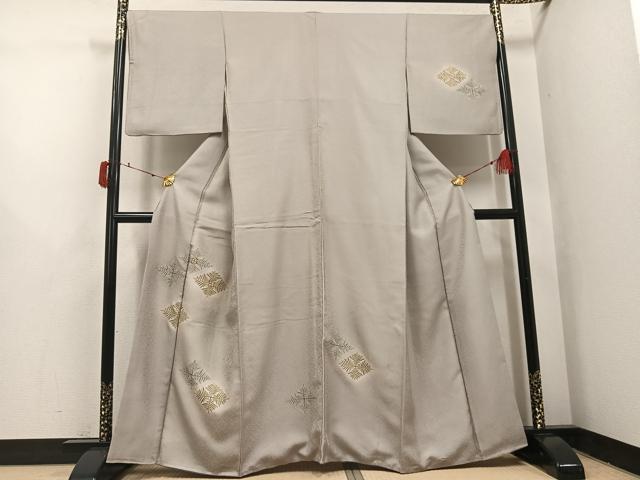 長閑やかさ屋御召しもの●短い訪問着 友禅 駒刺しゅう 松菱文 暈し染め 金彩 正絹 珠玉 AABI7354ph